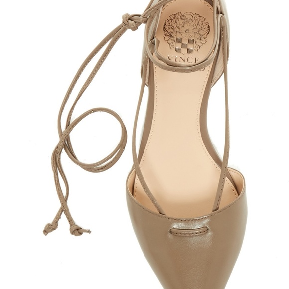 NWT Vince Camuto Hadia Pointy Toe Flat Gray - Picture 2 of 4